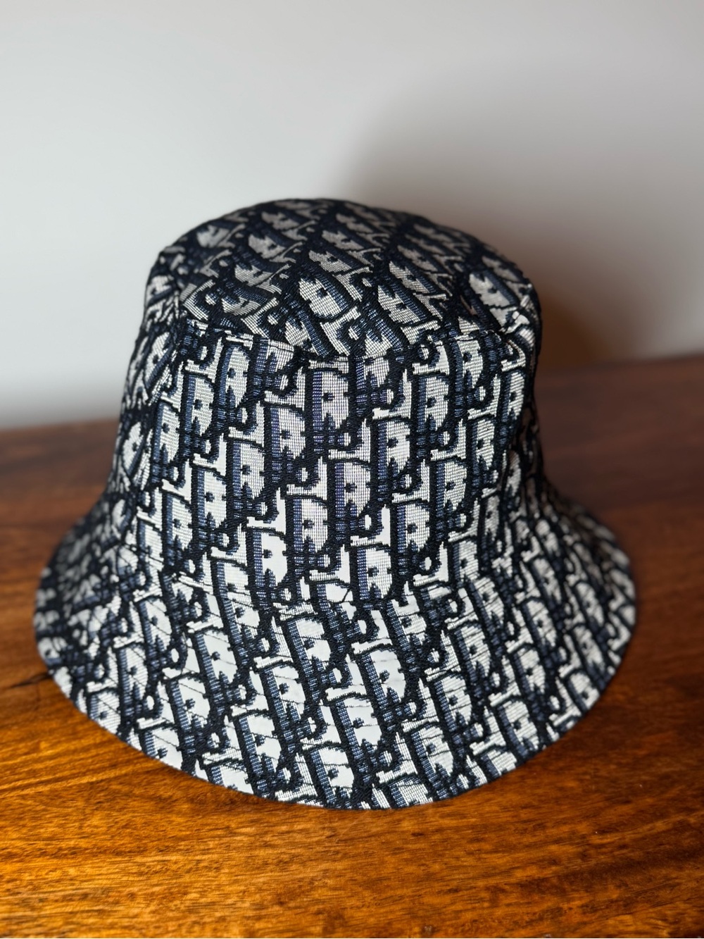 Bucket Hat in Navy and White. No Brand.